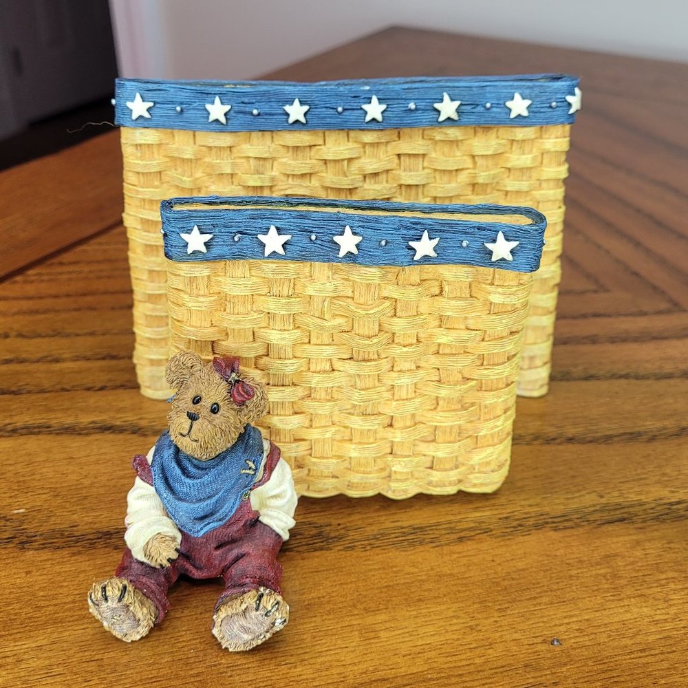 Boyds Bears Resin #4123 Mamie's Star Spangled Napkin Holder